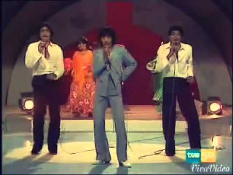 bailarÃ¡s con alegrÃ­a de los chichos