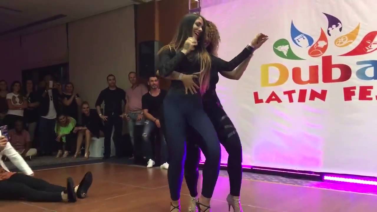 baile sensual bachata mujeres