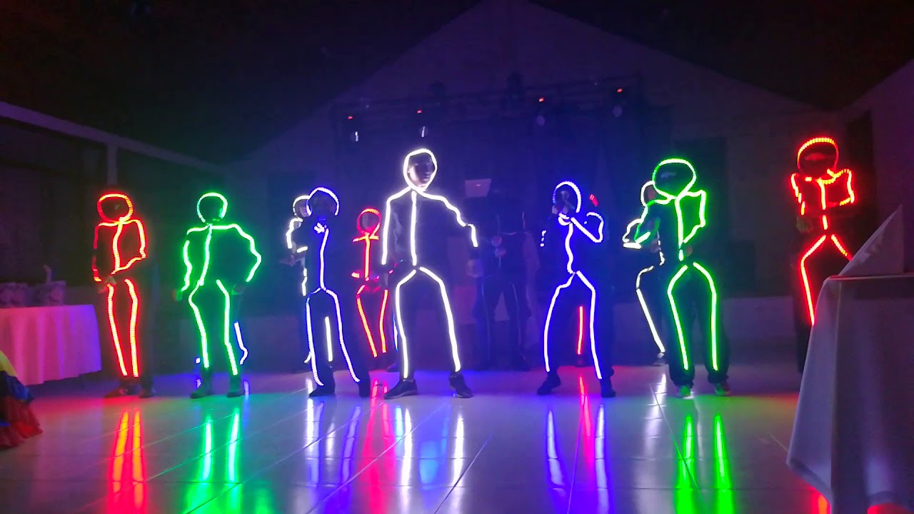 Trajes con luces para bailar: la guía completa para deslumbrar en la pista 1 trajes con luces para bailar